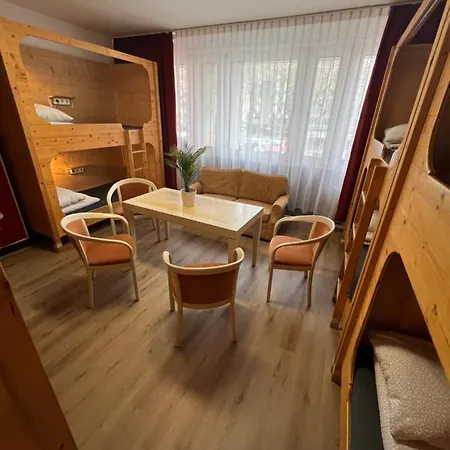 Hostel Black Sheep *