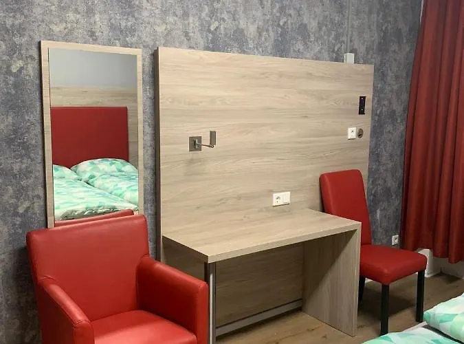 Black Sheep Hostel Kolonia