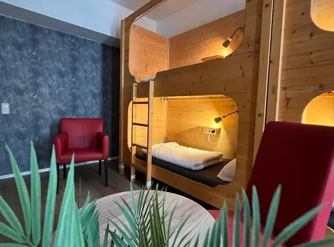 Black Sheep Hostel *