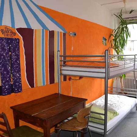 Black Sheep * كولونيا